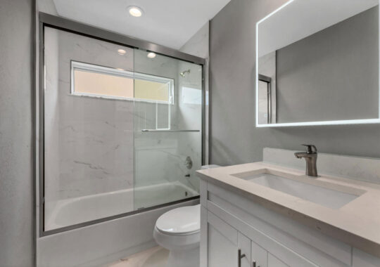 Bay Cedar Drive Bathroom Remodel